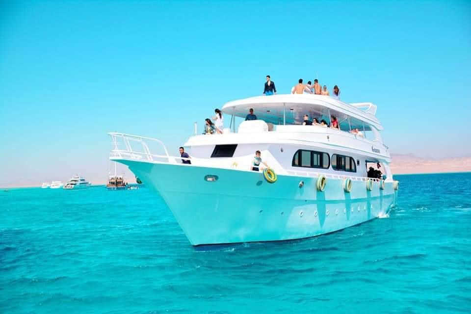Boat Trip to Ras Mohamed & White Island