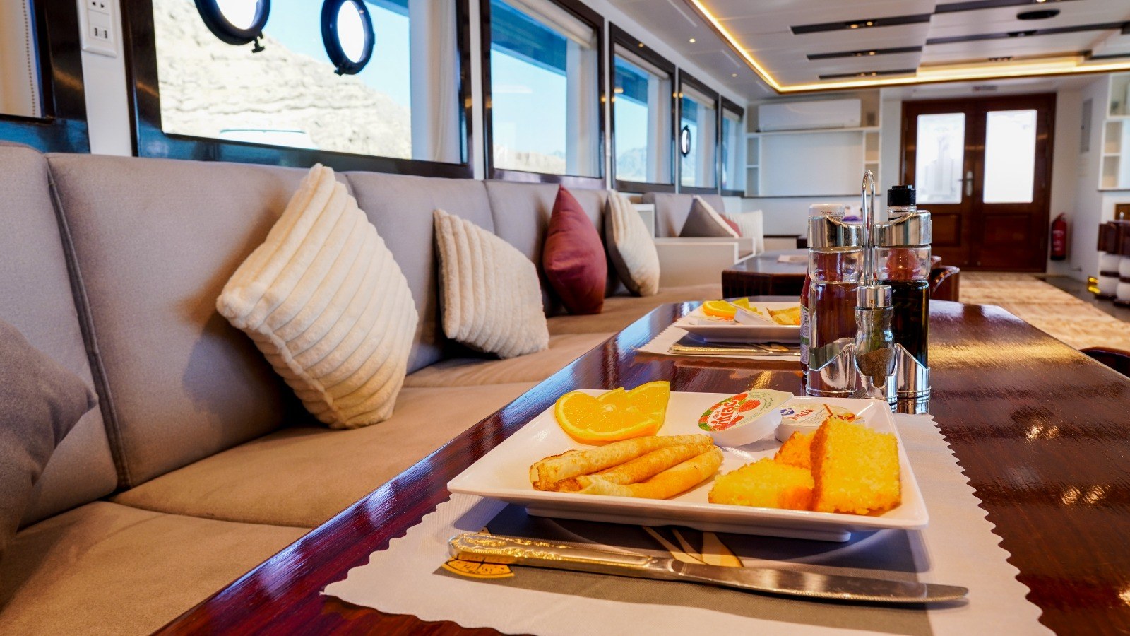 Samia Premium Luxury VIP Yacht – White Island & Ras Mohammed